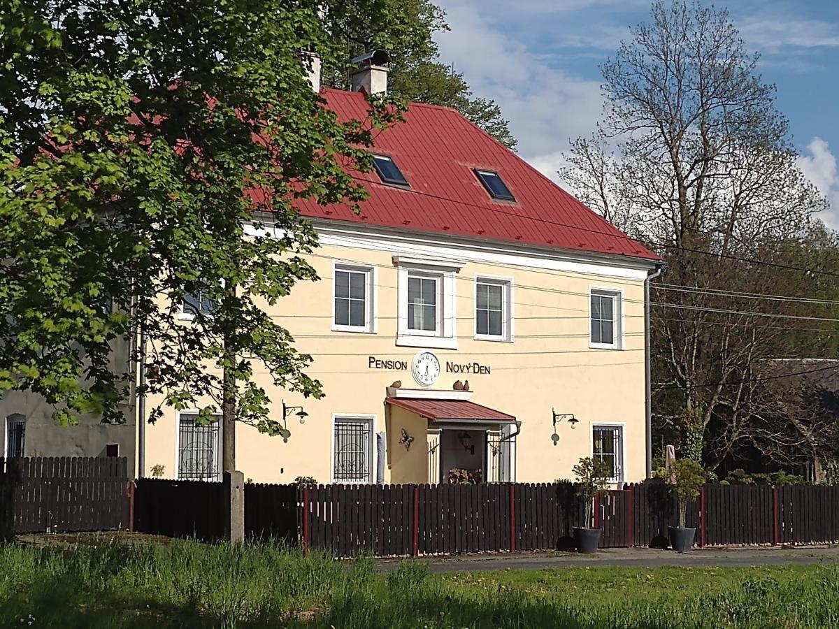Pension Novy Den Albrechtice  ภายนอก รูปภาพ